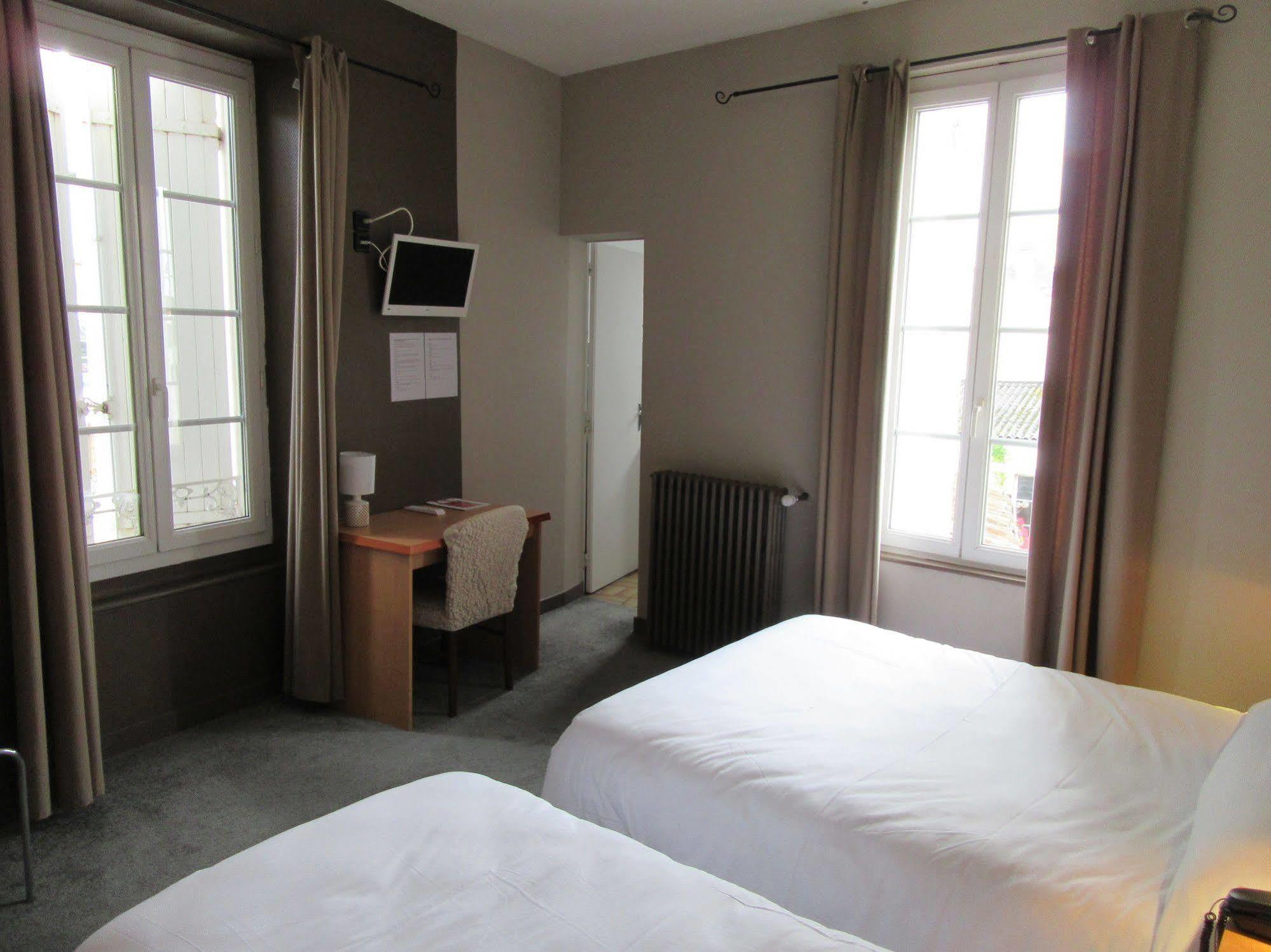 Contact Hotel De France Saintes Esterno foto