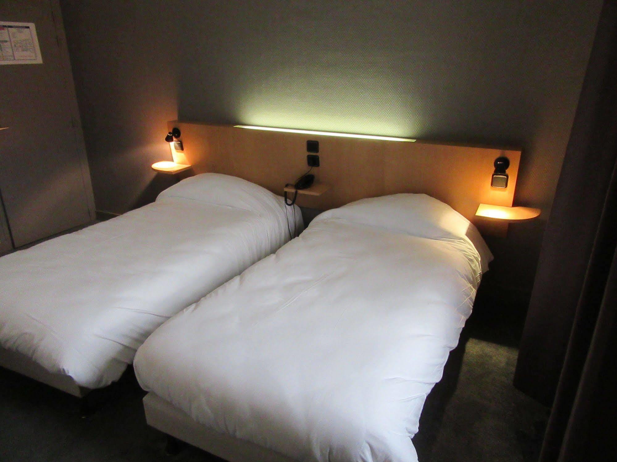 Contact Hotel De France Saintes Esterno foto
