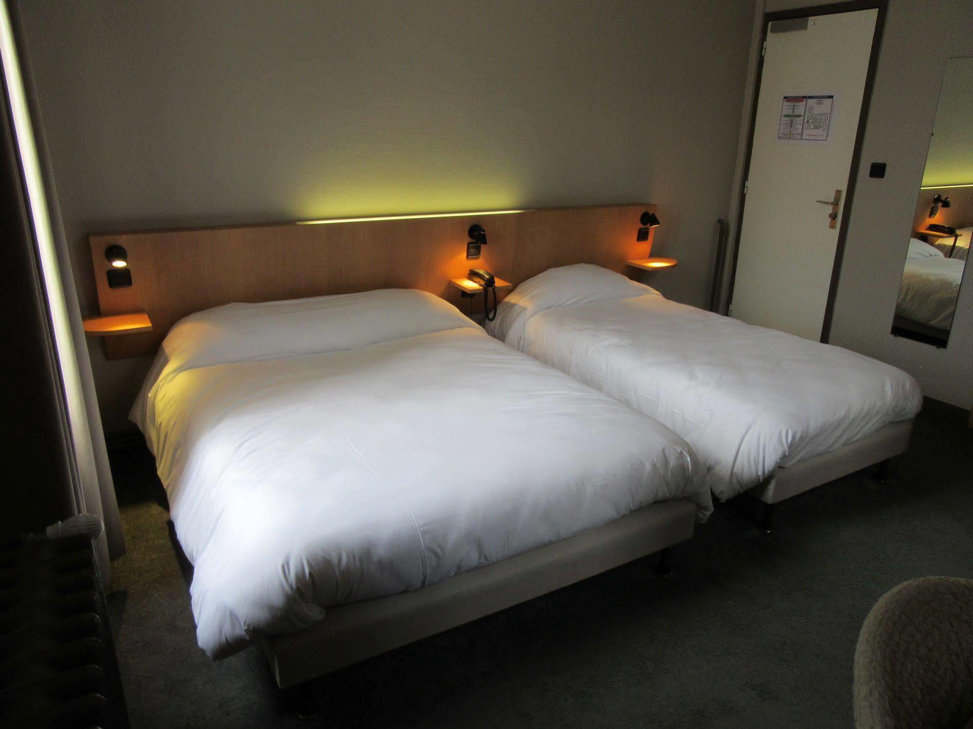 Contact Hotel De France Saintes Esterno foto