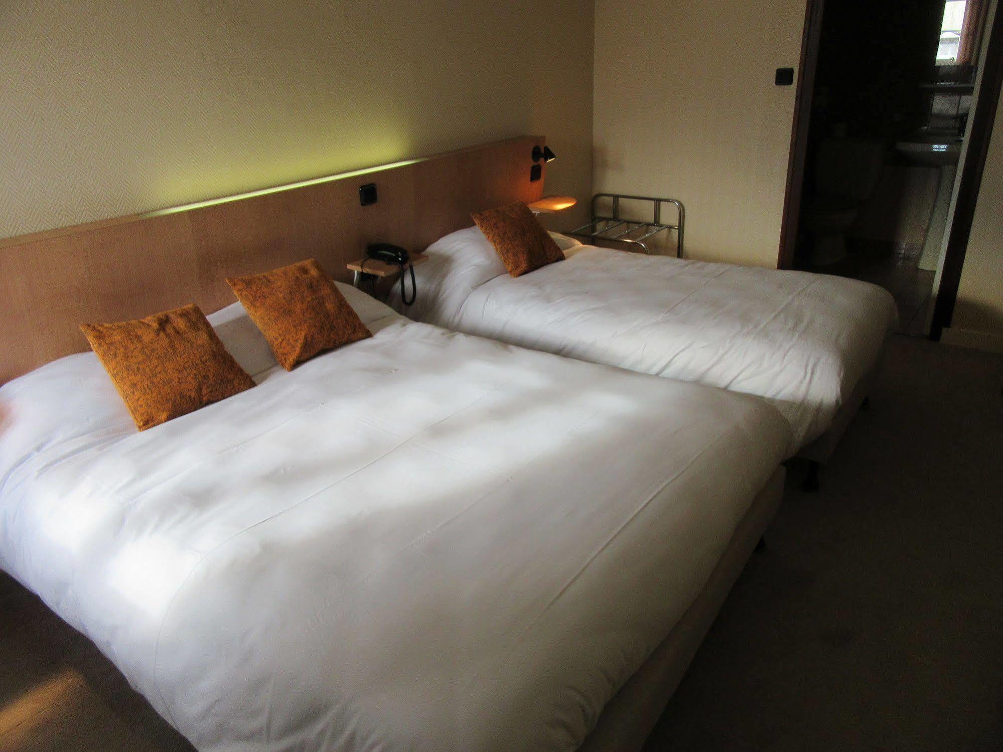 Contact Hotel De France Saintes Esterno foto